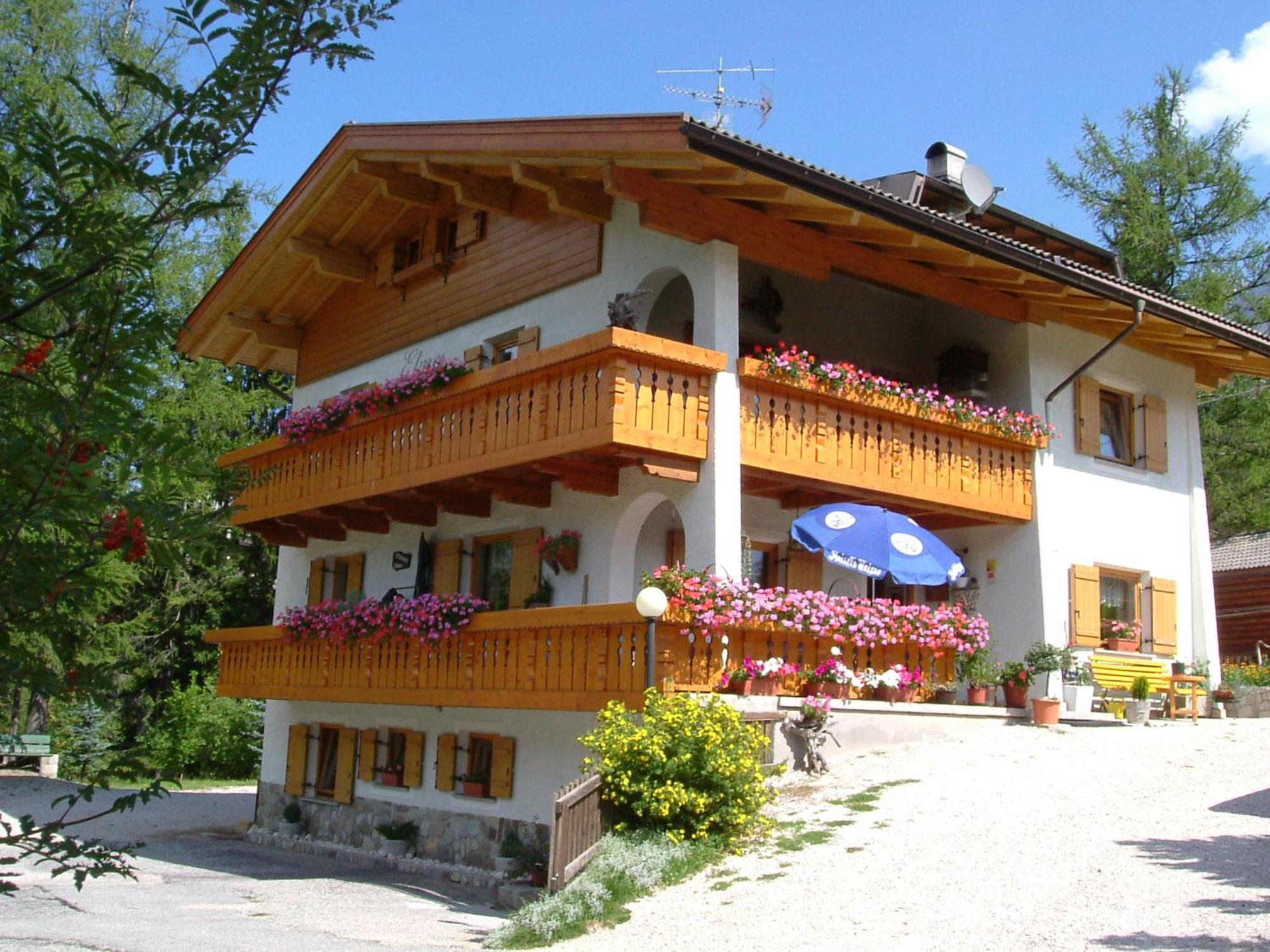 Elmes Bed & Breakfast La Villa  Exterior photo